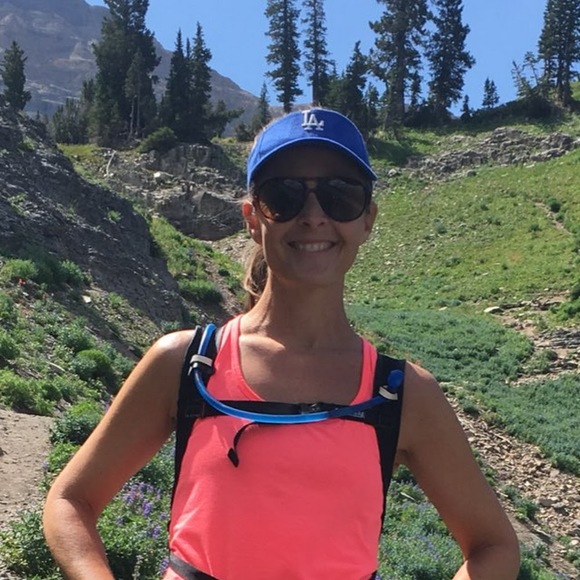 Meet your Posher, Dominique - Picture 1 of 1